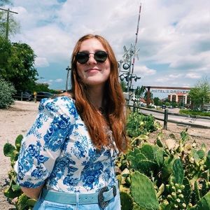 Meet your Posher, Caryline